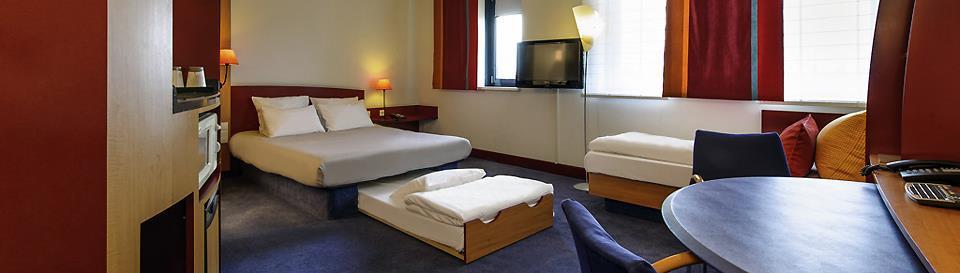 B&B Hotel Rueil-Malmaison Gare Room photo